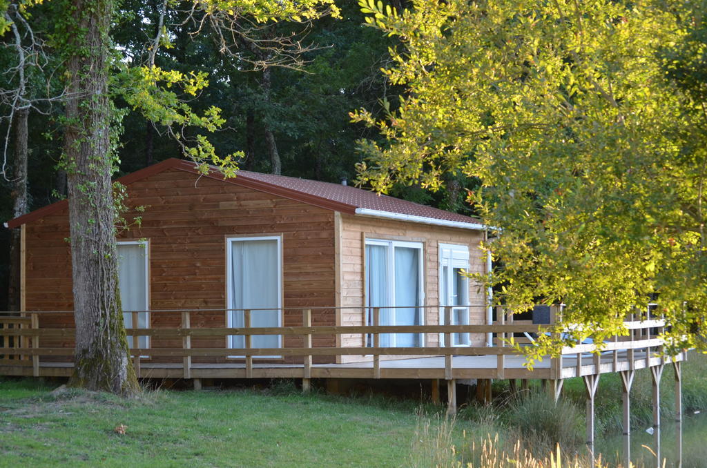 Chalet De La Heronniere Chef-Boutonne ภายนอก รูปภาพ